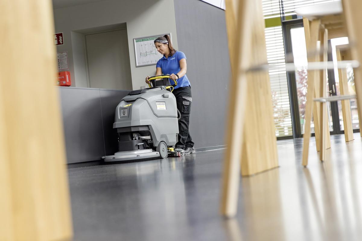 Do I Need a Floor Scrubber Dryer or a Floor Sweeper?