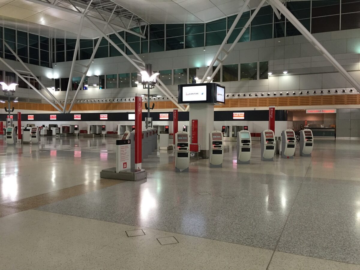 How to Clean an Airport Terminal